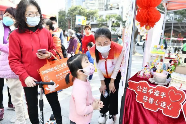 書法展示、手工體驗、游戲互動……荔灣區彩虹街元宵活動精彩滿滿