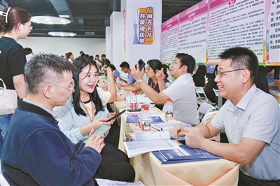 廣州政校企洽談會舉行 打通校企合作“最后一公里”